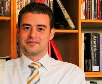 C:\Users\ILHAN\Desktop\NISAN 2020 BULTENINE GIRECEKLER\Armand-Foto.jpg