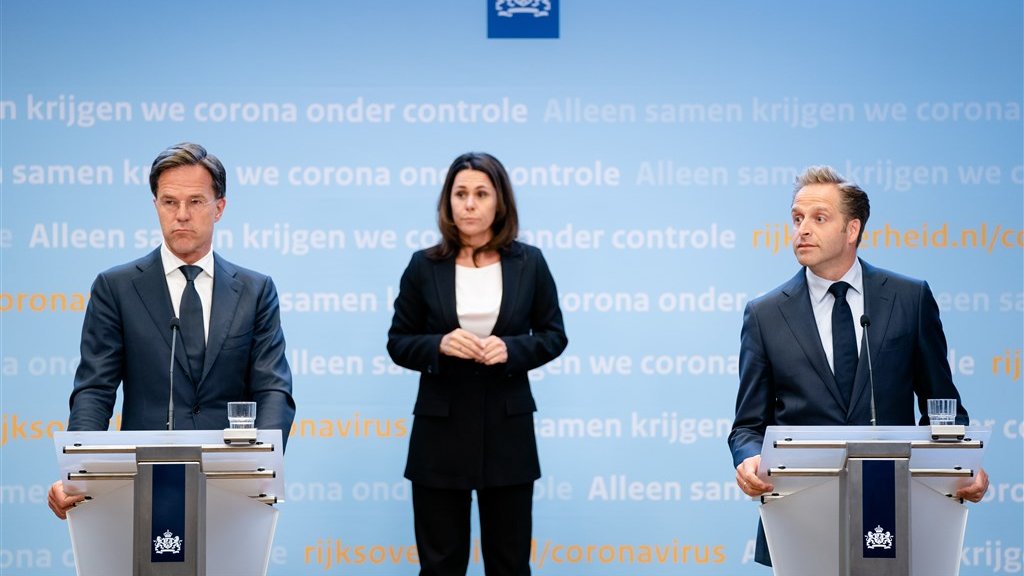 Kabinet werkt aan simpelere coronaregels, maar 1,5 meter afstand ...