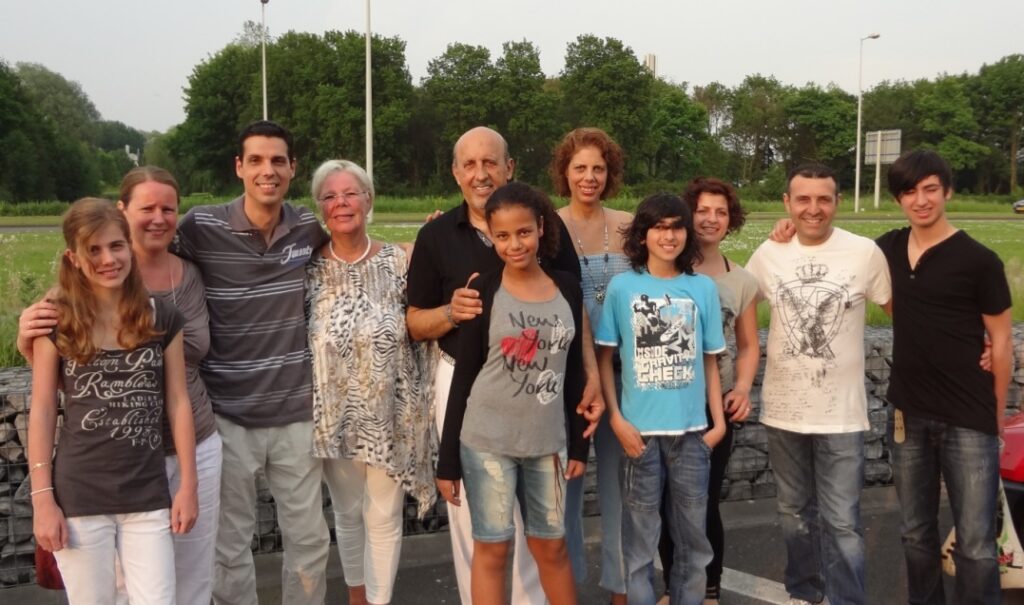 C:\Users\ILHAN\Desktop\AGUSTOS BULTENINE GIRECEKLER\42 jaar getrouwd-ilhan-Jeanne. (7).JPG