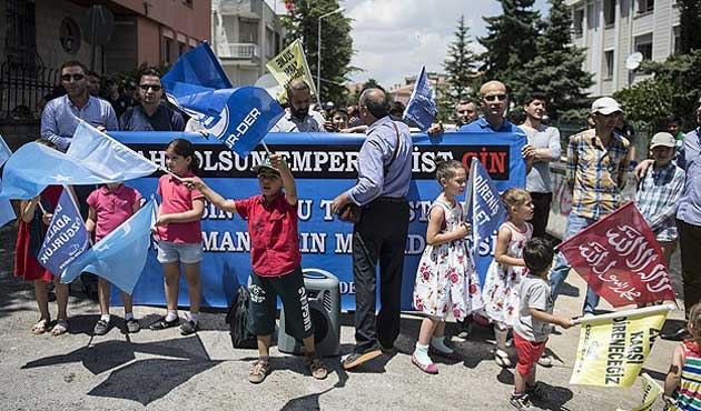 https://media.dunyabulteni.net/haber/2015/07/05/turkistan-protesto_1.jpg