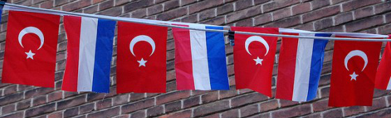 C:\Users\Ilhan\Desktop\KASIM AYINA GIRECEKLER\NederTurkse-vlag.jpg