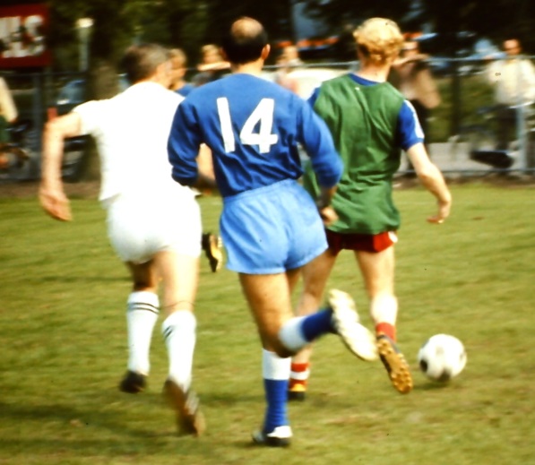 F:\FOTOGRAFLARIN TAMAMI-Tot apr.2019\ilhan Karacay Nummer 14, tegen Ajax (2).JPG