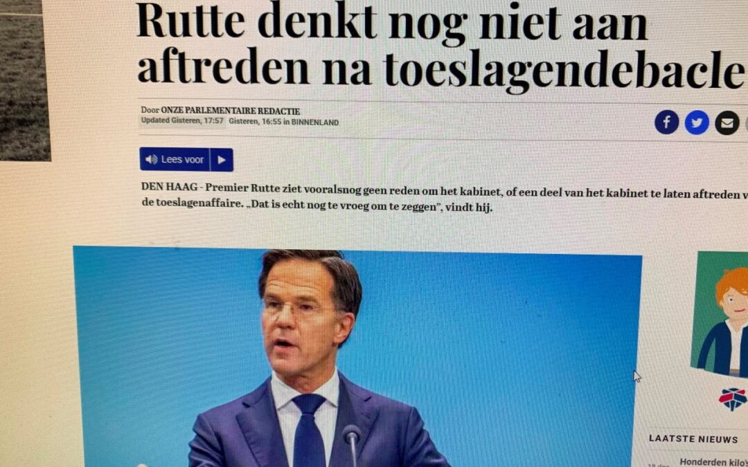 TÜRK AİLELERE DE YAPILAN HAKSIZLIK NEDENİYLE HOLLANDA HÜKÜMETİ ÇATIRDIYOR…