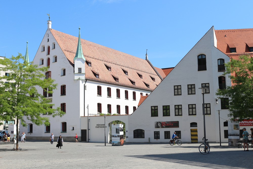Munich City Museum - München - TracesOfWar.com