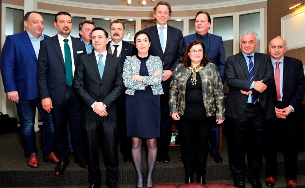 C:\Users\ILHAN\Desktop\1-ISLENECEK HABERLER\Torunoğullari-Koenders (5).jpg