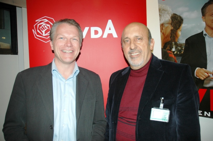 D:\FOTOGRAFLARIN TAMAMI-isimlendirildi.Dec 2017\Wouter Bos (Basbakan Yardimcisi) ilhan Karacay.JPG