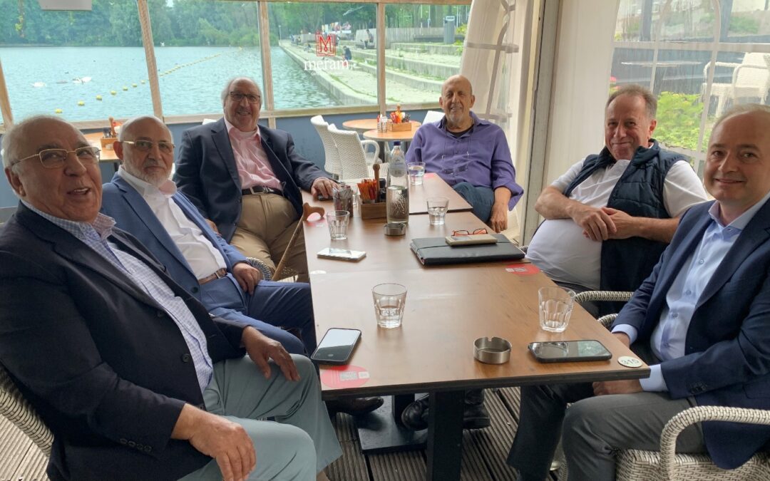 HOLLANDA’DA ‘BİR BİLEN’ TÜRKLER’İN SOHBETİ…