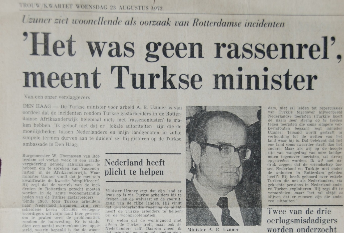 metin, gazete içeren bir resim Açıklama otomatik olarak oluşturuldu