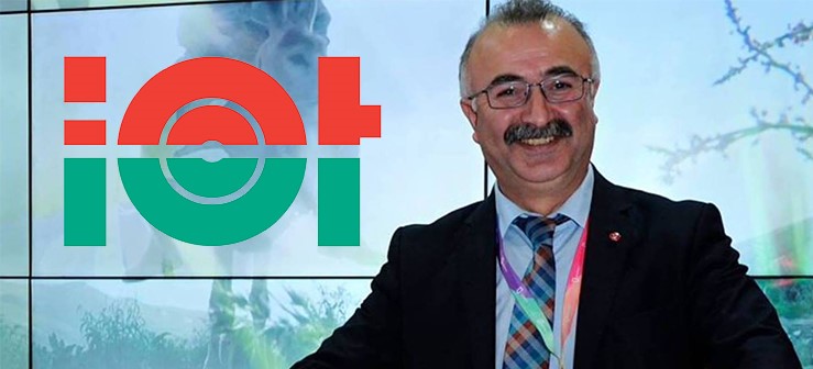 metin, adam, kişi, poz içeren bir resim Açıklama otomatik olarak oluşturuldu