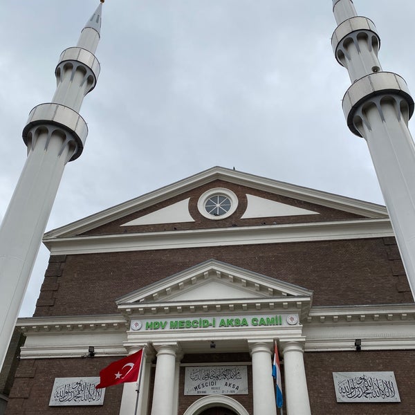 HOLLANDA’DA DEĞERİ MİLYAR EUROYU AŞAN CAMİLERLE İLGİLİ BELGESEL YARIŞMASI YAPILDI