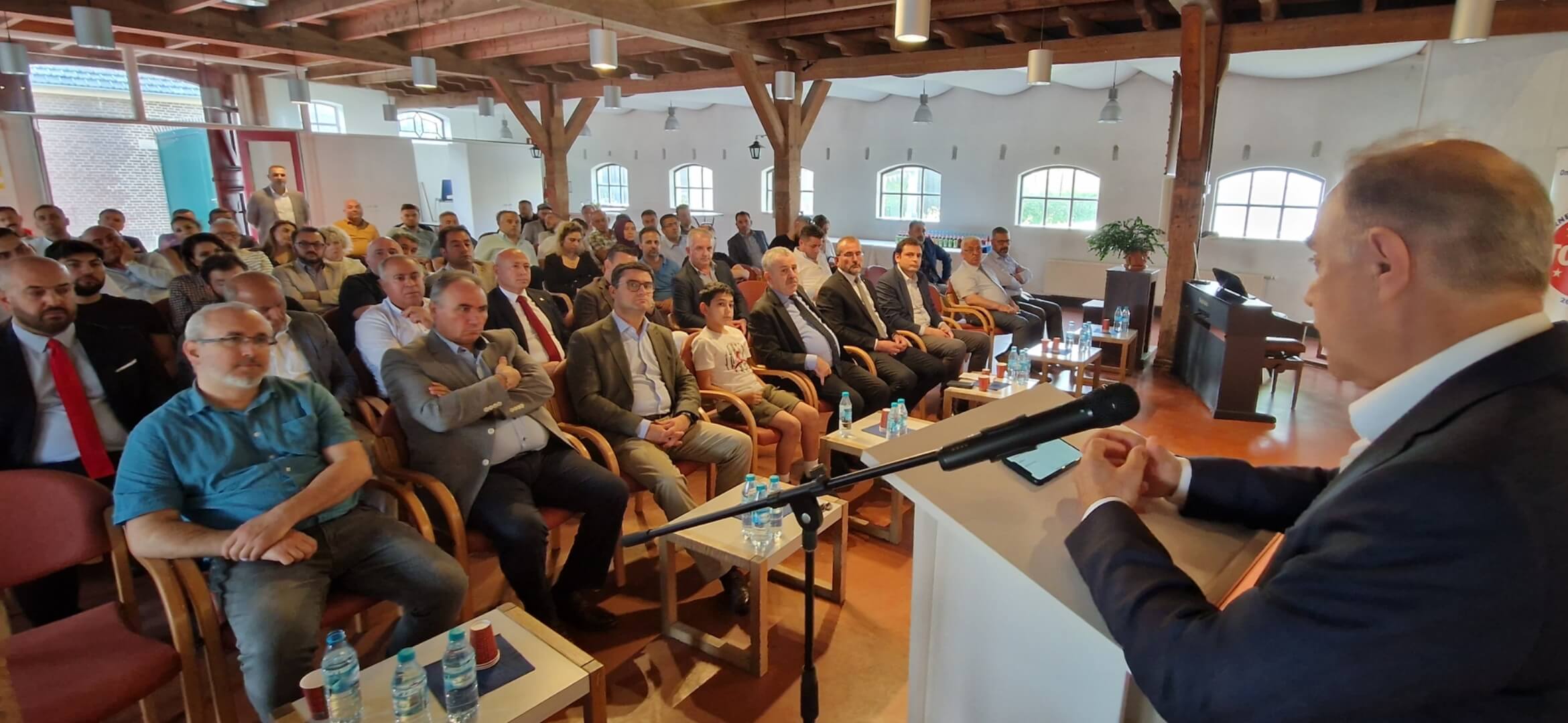 metin, restoran içeren bir resim Açıklama otomatik olarak oluşturuldu