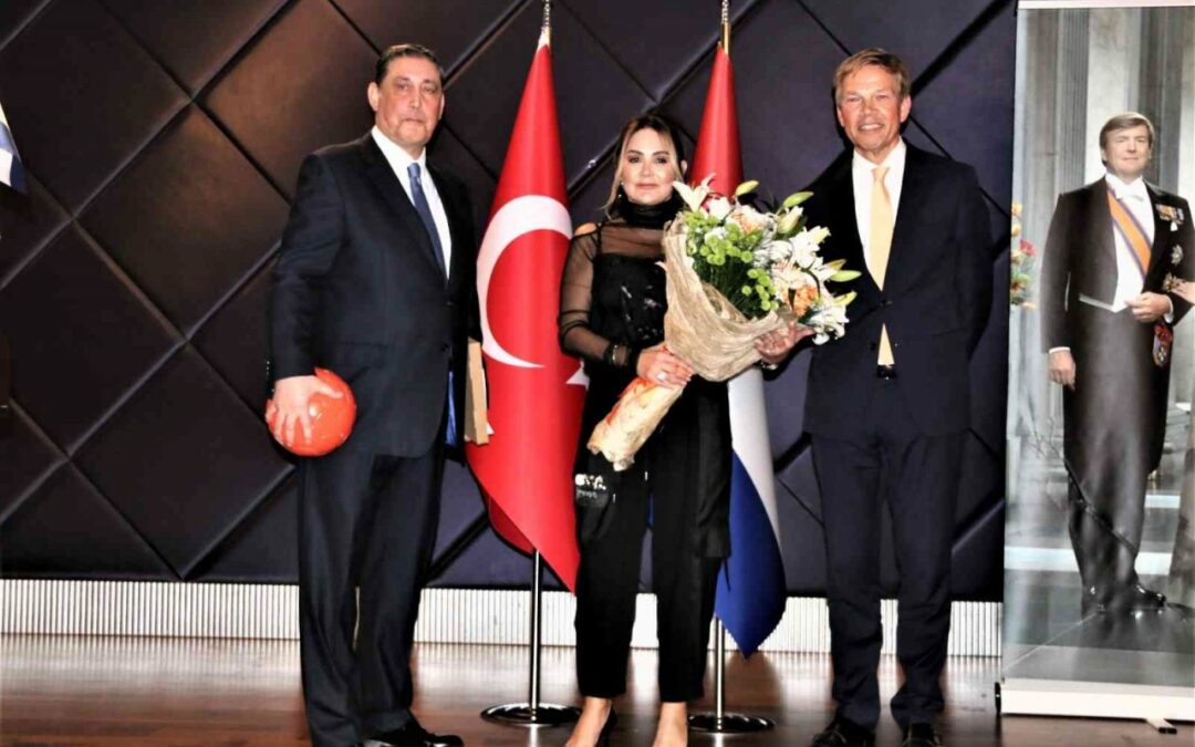 DOSTUM OLAN ÜÇ FAHRİ KONSOLOSA DÖRDÜNCÜSÜ EKLENDİ:CORENDON’UN ORTAĞI YILDIRAY KARAER, HOLLANDA’NIN ANTALYA FAHRİ KONSOLOSU OLDU