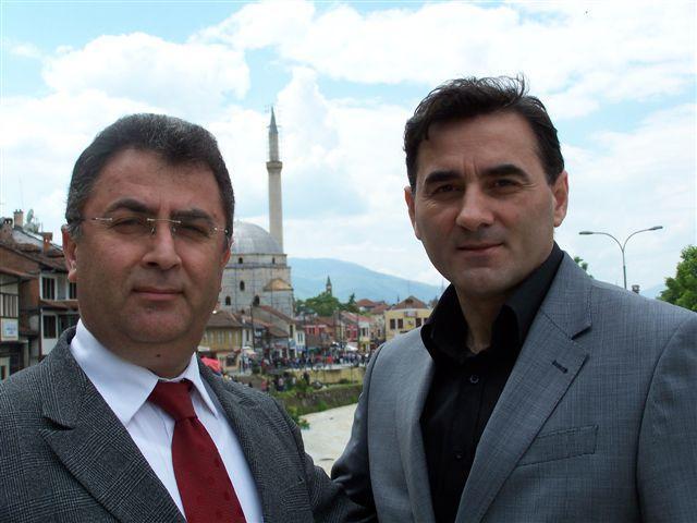 https://app.budgetmailer.com/userimages/6698/Veyis%20Gungor/VeyisGungorveKosovaCevreBakaniMahirYagcilar.jpg