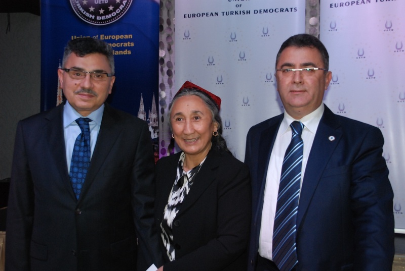https://app.budgetmailer.com/userimages/6698/Veyis%20Gungor/VeyisGungor-RabiaKadir-AkifGulle.jpg