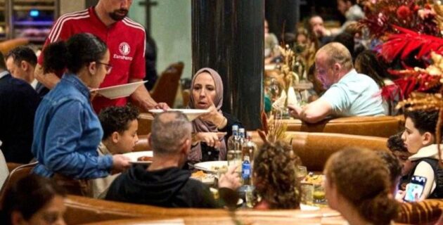 Orkun Kökçü ve takım arkadaşları, iftar organizasyonu düzenledi