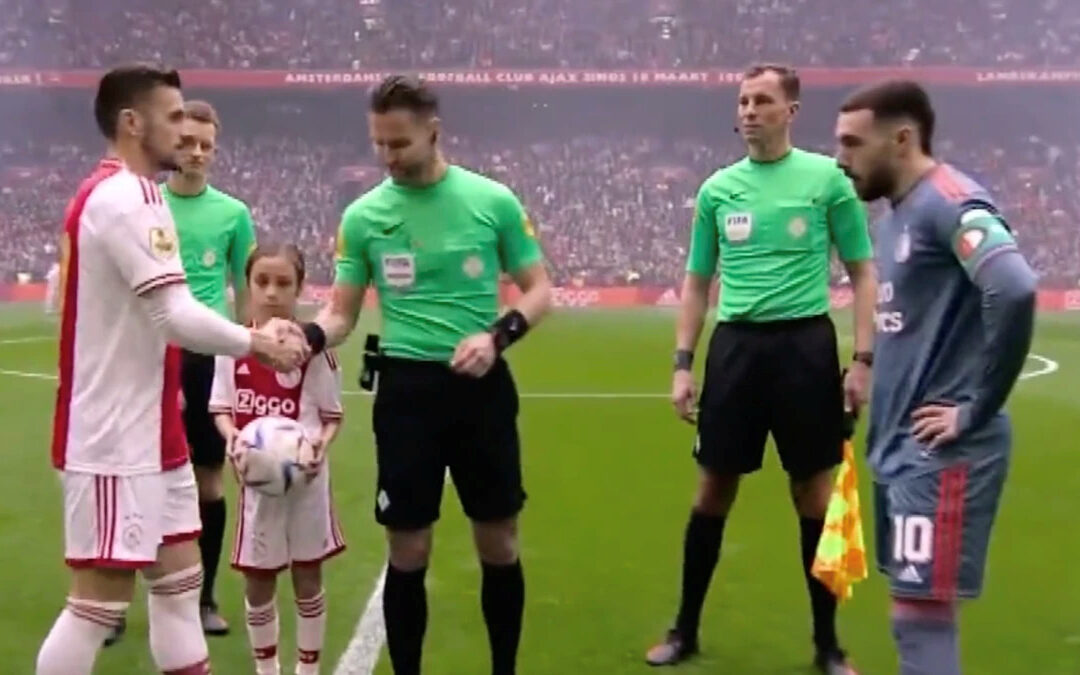 FC TWENTE’NİN TUR UMUTLARINI ÇİMLERE GÖMEN FENERBAHÇE’YE TEBRİKLERİMLE… DUŠAN TADİĆ DÜN ‘TU KAKA’ İDİ, BUGÜN ALKIŞLANIYOR…