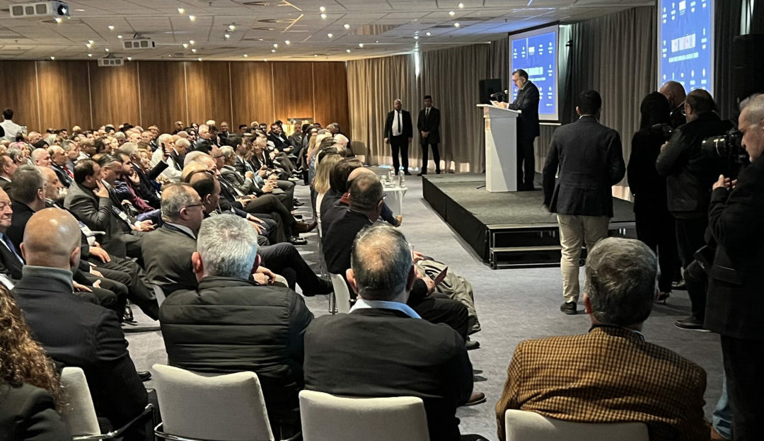 DÜNYA TÜRK İŞADAMLARININ KALBİ AMSTERDAM’DA ATTI