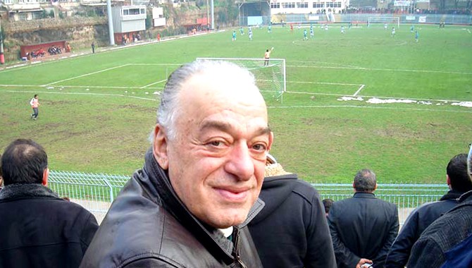D:\Ahirete giden unlu dostlar\Naci Yalinkilic.jpg