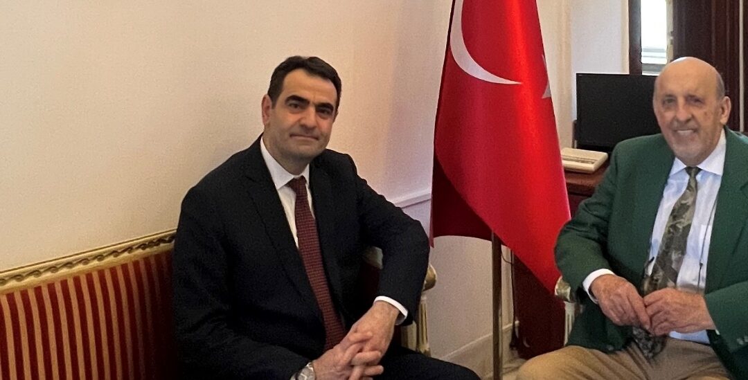 İLHAN KARAÇAY, LAHEY BÜYÜKELÇİMİZ SELÇUK ÜNAL İLE DERİNLEMESİNE BİR SÖYLEŞİ YAPTI…