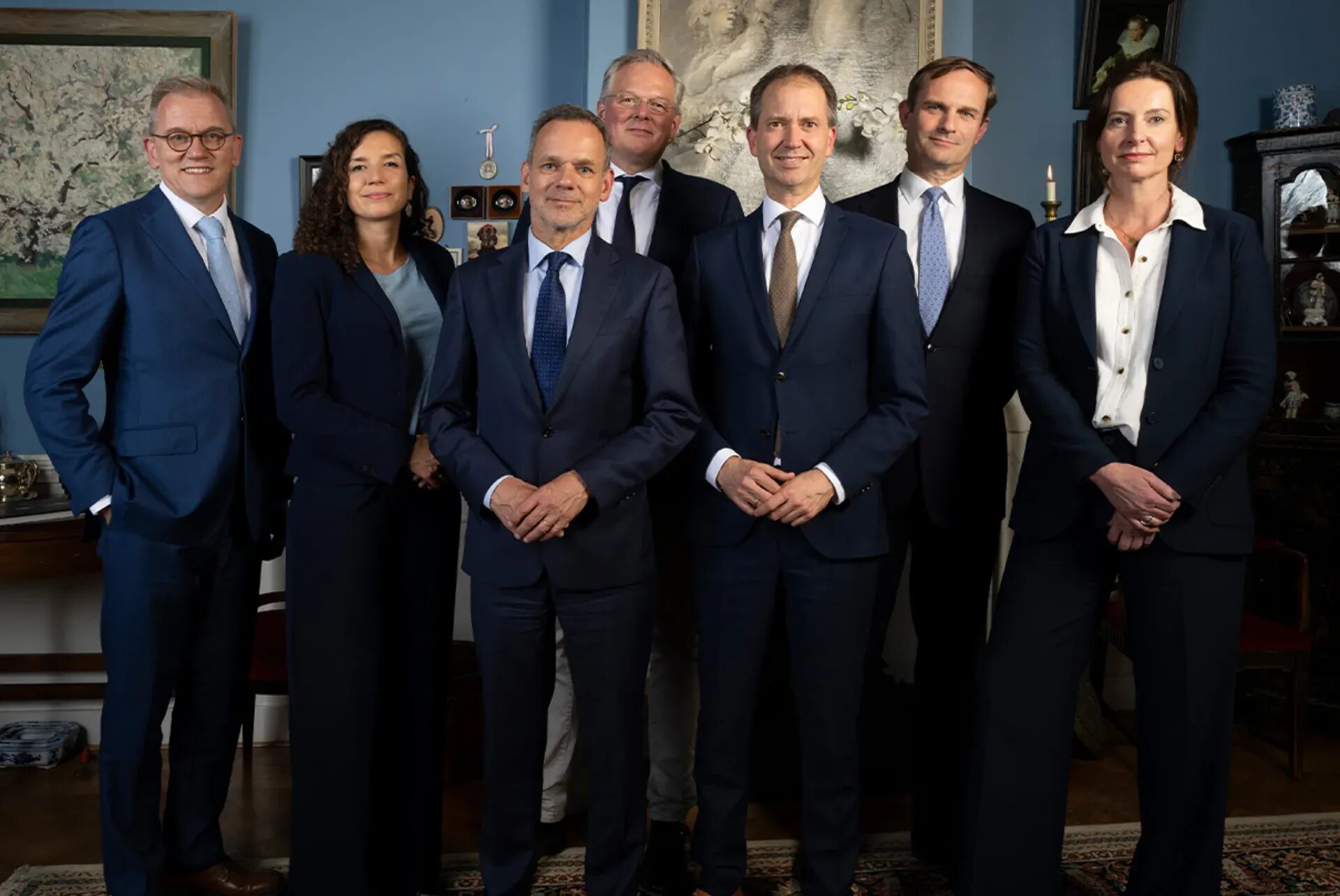 Afbeelding met kleding, persoon, glimlach, Menselijk gezicht Door AI gegenereerde inhoud is mogelijk onjuist.
