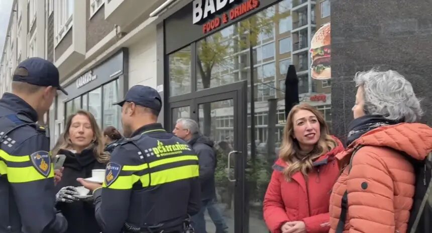 Afbeelding met kleding, persoon, Menselijk gezicht, buitenshuis Door AI gegenereerde inhoud is mogelijk onjuist.