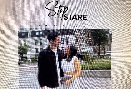 Afbeelding met kleding, tekst, person, persoon Door AI gegenereerde inhoud is mogelijk onjuist.