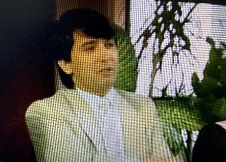 Afbeelding met persoon, Menselijk gezicht, kleding, person Door AI gegenereerde inhoud is mogelijk onjuist.