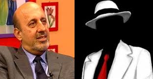 Afbeelding met persoon, Menselijk gezicht, kleding, stropdas Door AI gegenereerde inhoud is mogelijk onjuist.