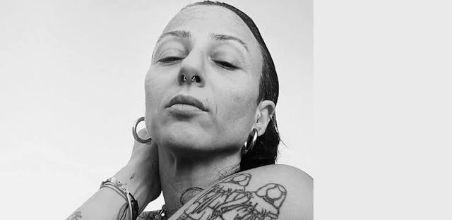 Leman Sevda Darıcıoğlu: Alev alev, her yer - Yapı Kredi Kültür Sanat Yayıncılık