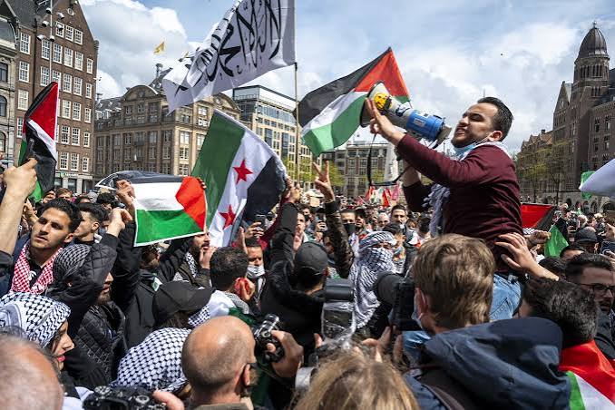 Pro-Palestijns protest in acht grote steden in Nederland, demonstratie in Nijmegen ontbonden | de Volkskrant